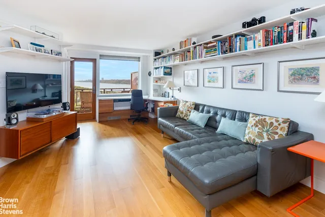 $365,000 | 5700 Arlington Avenue, Unit 21R | North Riverdale