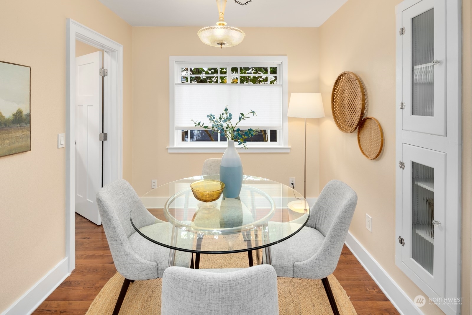 8633 12th Avenue Southwest Seattle, WA 98106 - Photo 11 of 34 Gallery Image 11