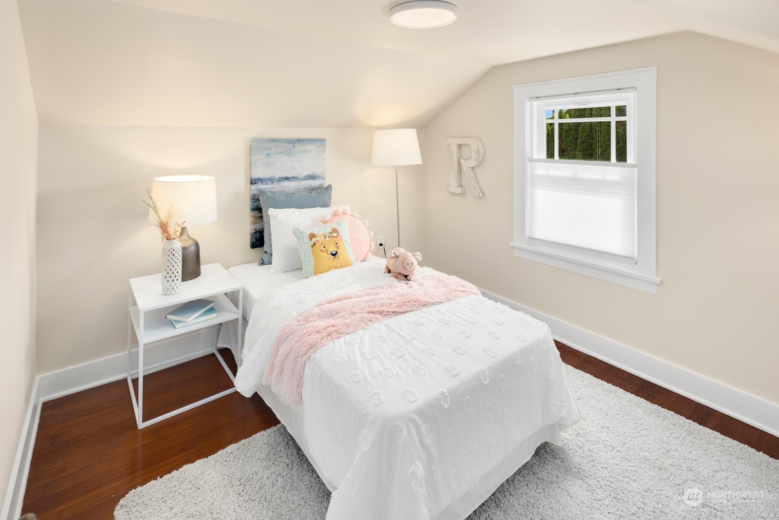8633 12th Avenue Southwest Seattle, WA 98106 - Photo 15 of 34 Gallery Image 15