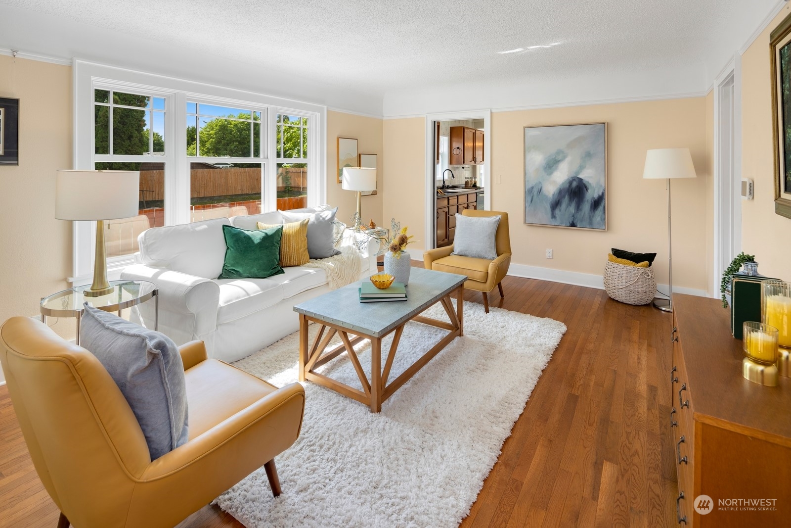 8633 12th Avenue Southwest Seattle, WA 98106 - Photo 2 of 34 Gallery Image 2