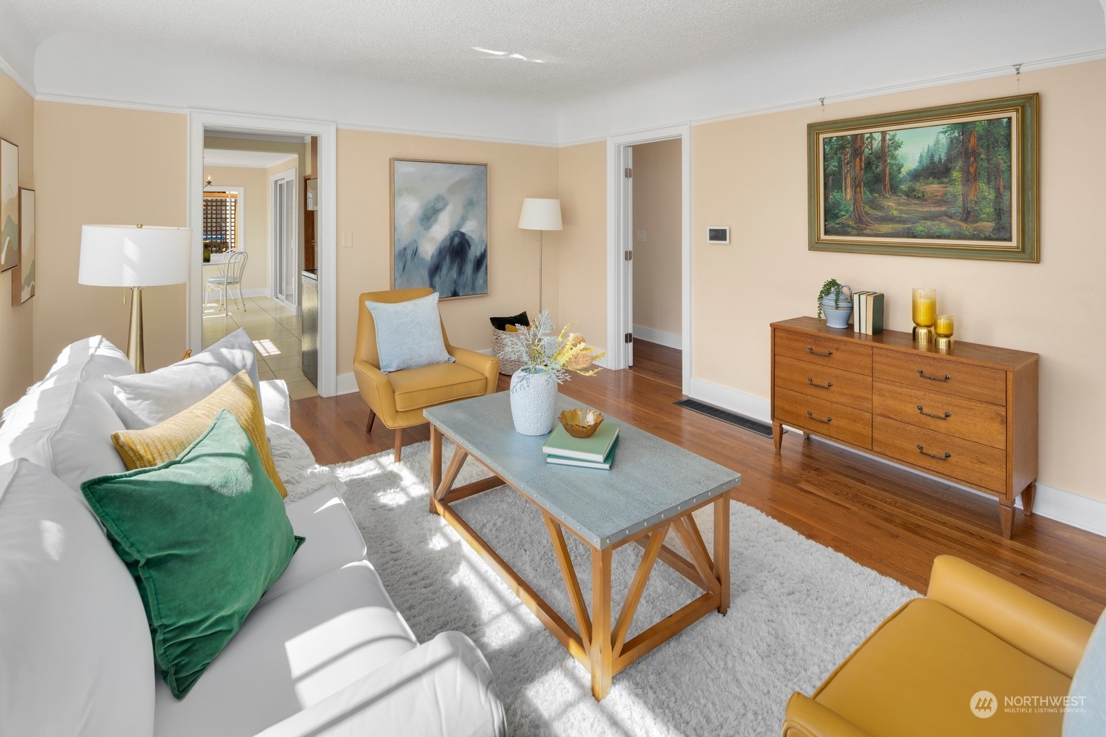 8633 12th Avenue Southwest Seattle, WA 98106 - Photo 3 of 34 Gallery Image 3