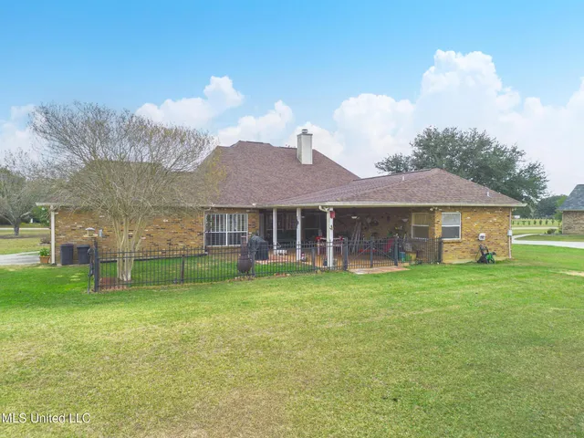 $360,000 | 3 Laurel Grove Drive, Carriere, MS 39426