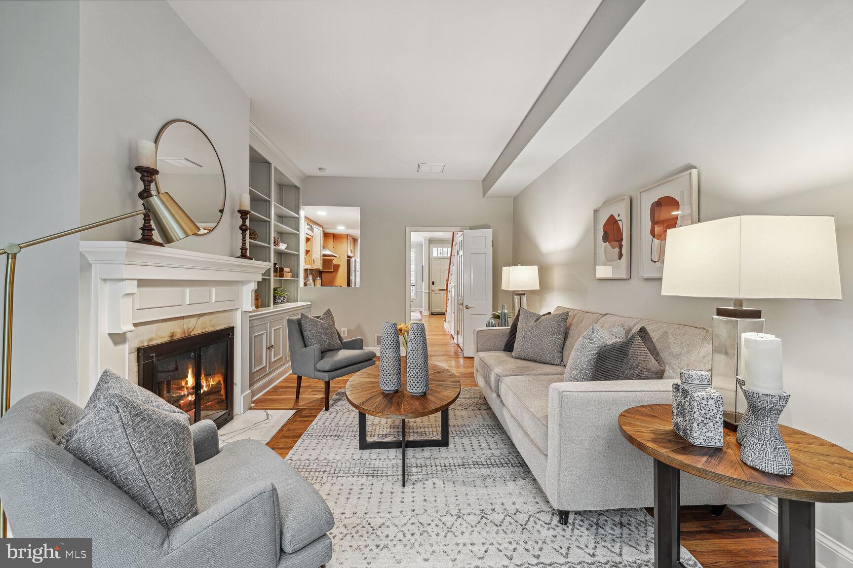 638 E Street Southeast Washington, DC 20003 - Photo 3 of 28 Family Room with Pass Through to Kitchen