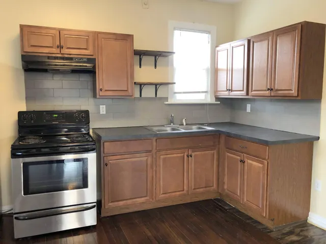 $699 | 312 13th Street Southwest, Unit 2A, Roanoke, VA 24016