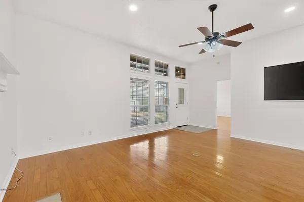 $2,300 | 2522 Crosslands Drive, Garland, TX 75040