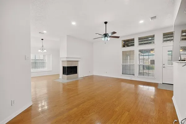 $2,300 | 2522 Crosslands Drive, Garland, TX 75040