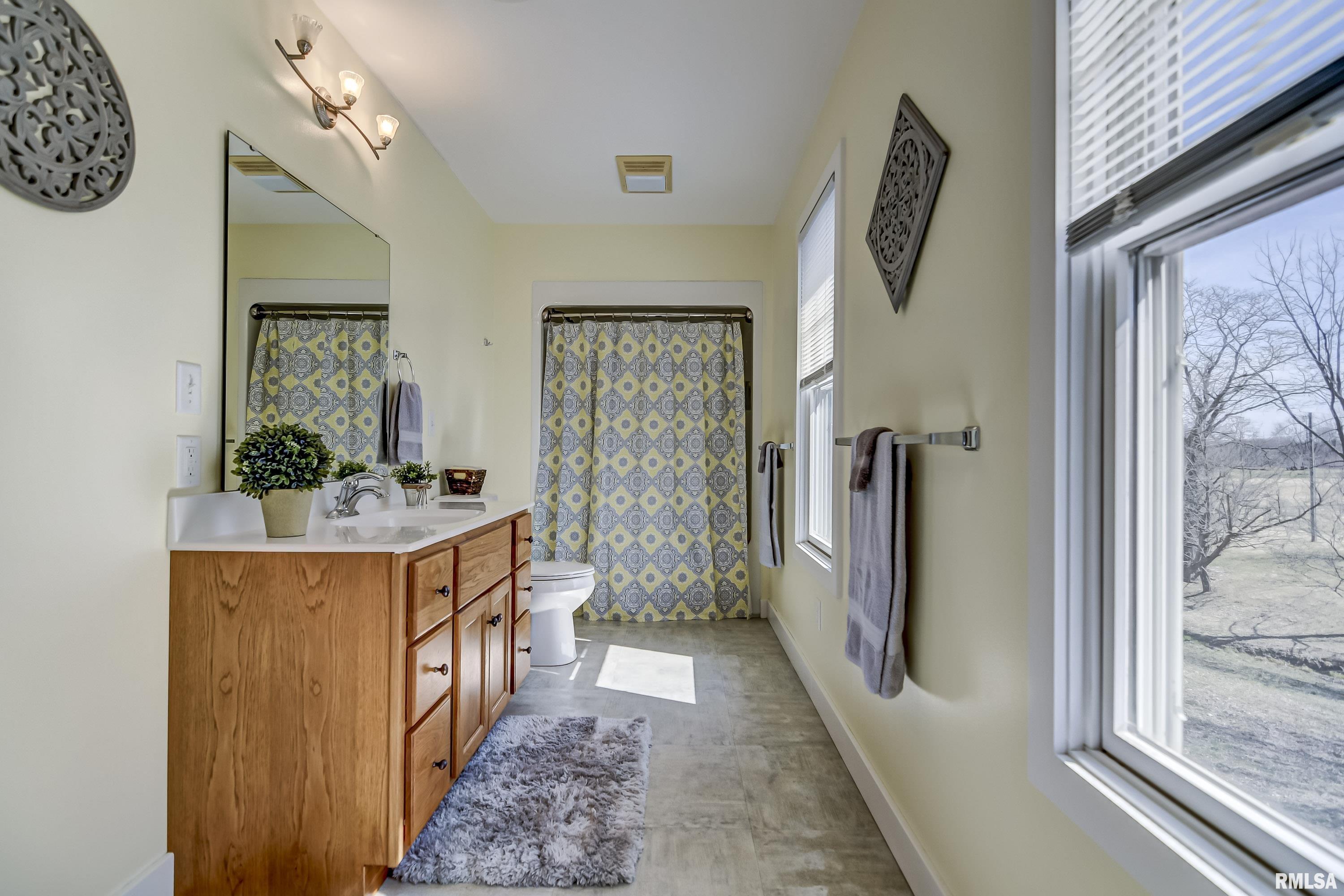 8310 Oak Crest Road Dawson, IL 62520 - Photo 32 of 50 Gallery Image 32