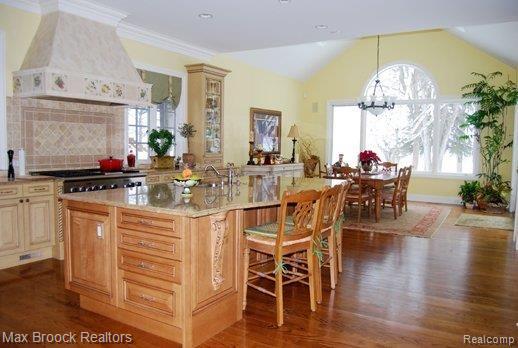 4470 Dow Ridge Road West Bloomfield, MI 48324 - Photo 5 of 17 kitchen island
