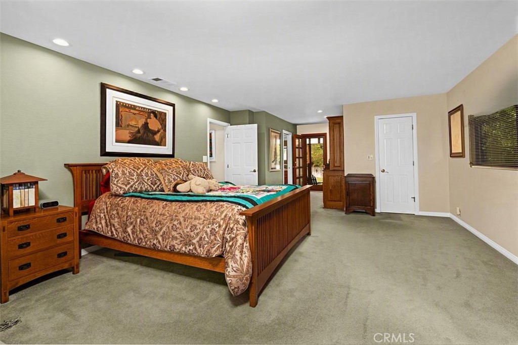 1746 Rudell Road Burbank, CA 91501 - Photo 28 of 34 Gallery Image 28