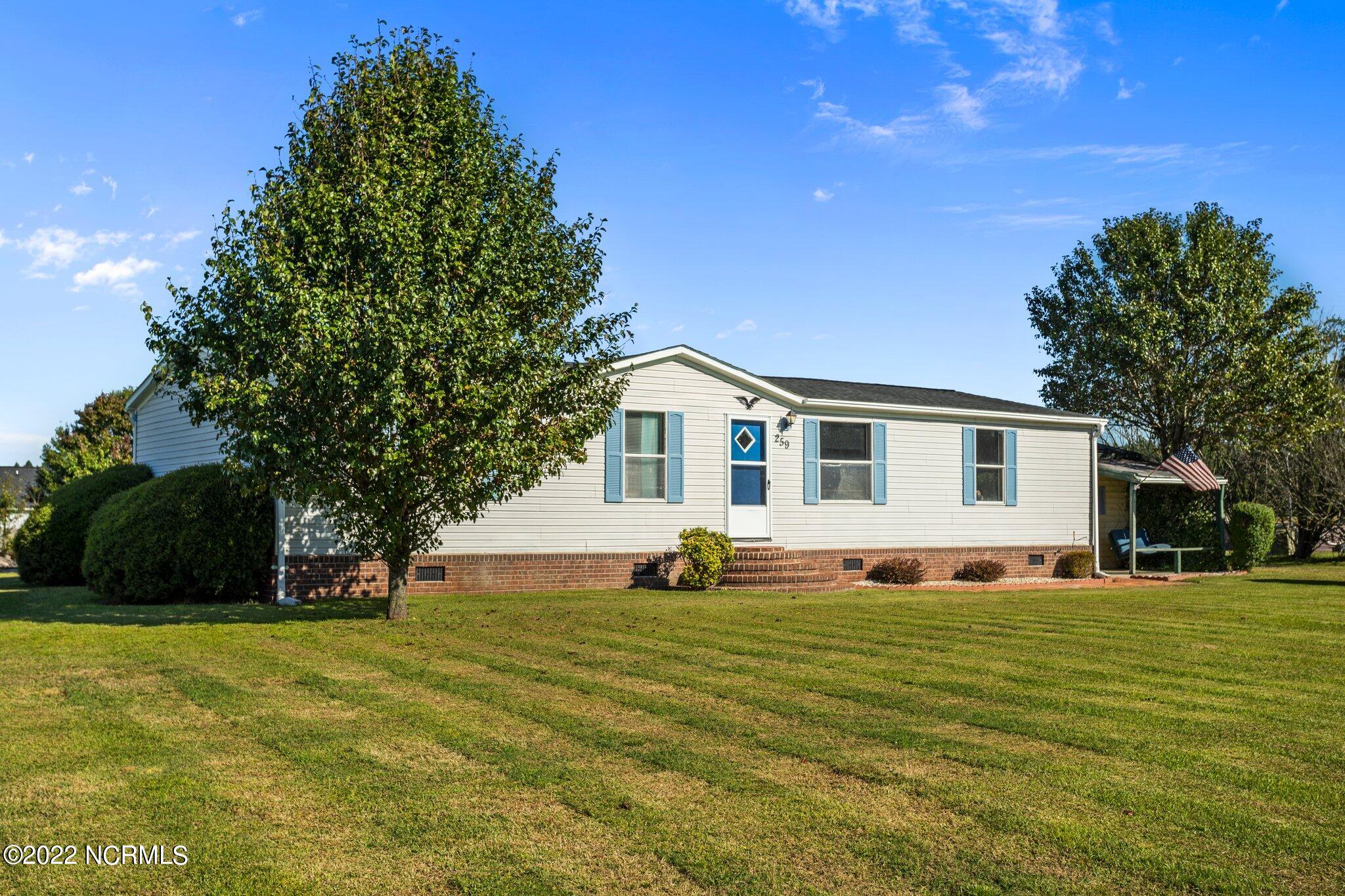 259 Francktown Road Richlands, NC 28574 - Photo 1 of 45 5-web-or-mls-DSC03335