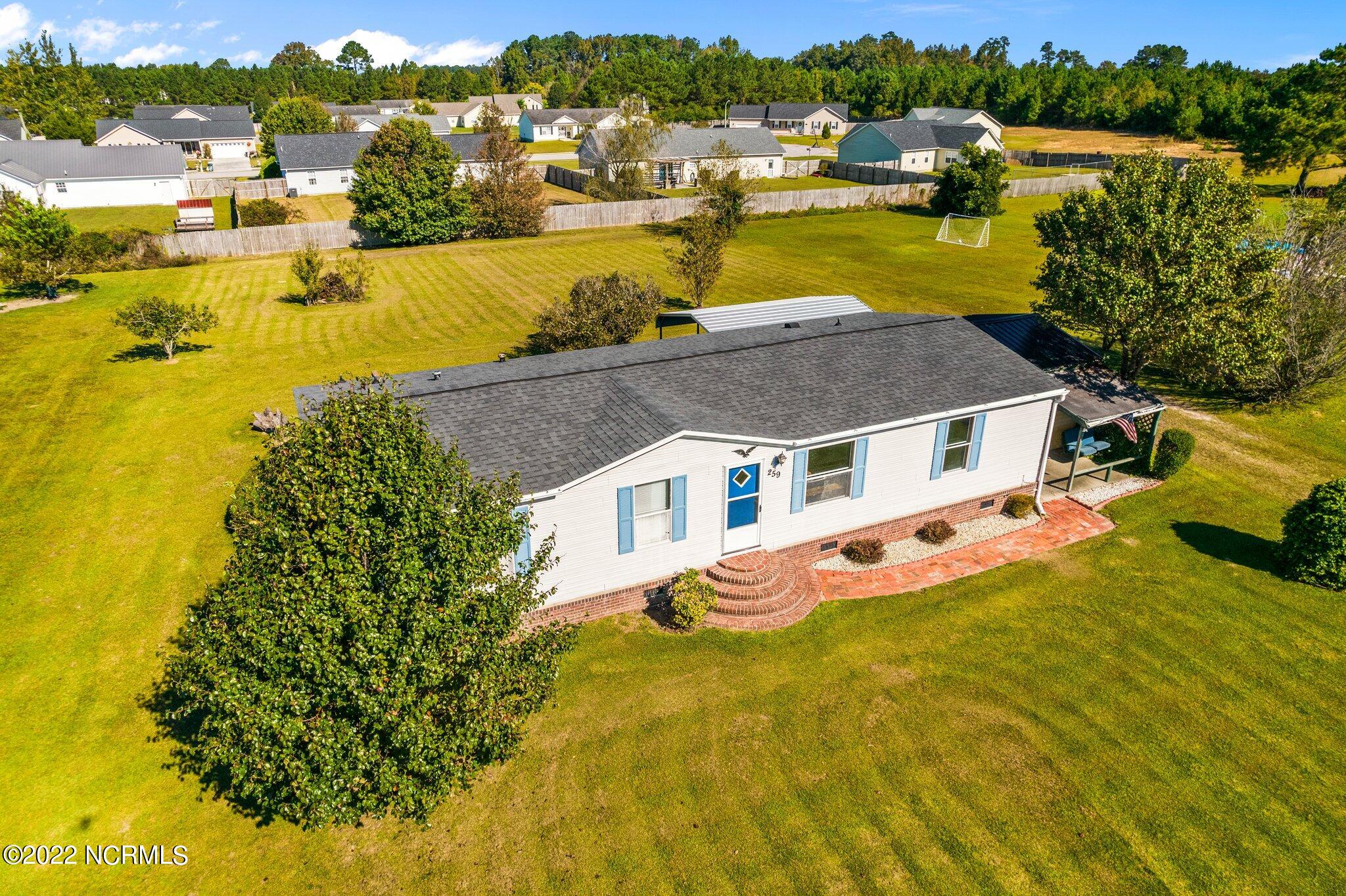 259 Francktown Road Richlands, NC 28574 - Photo 12 of 45 19-web-or-mls-DJI_0955