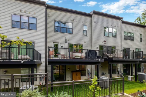 $1,295,000 | 1622 Fellowship Square, Reston, VA 20190