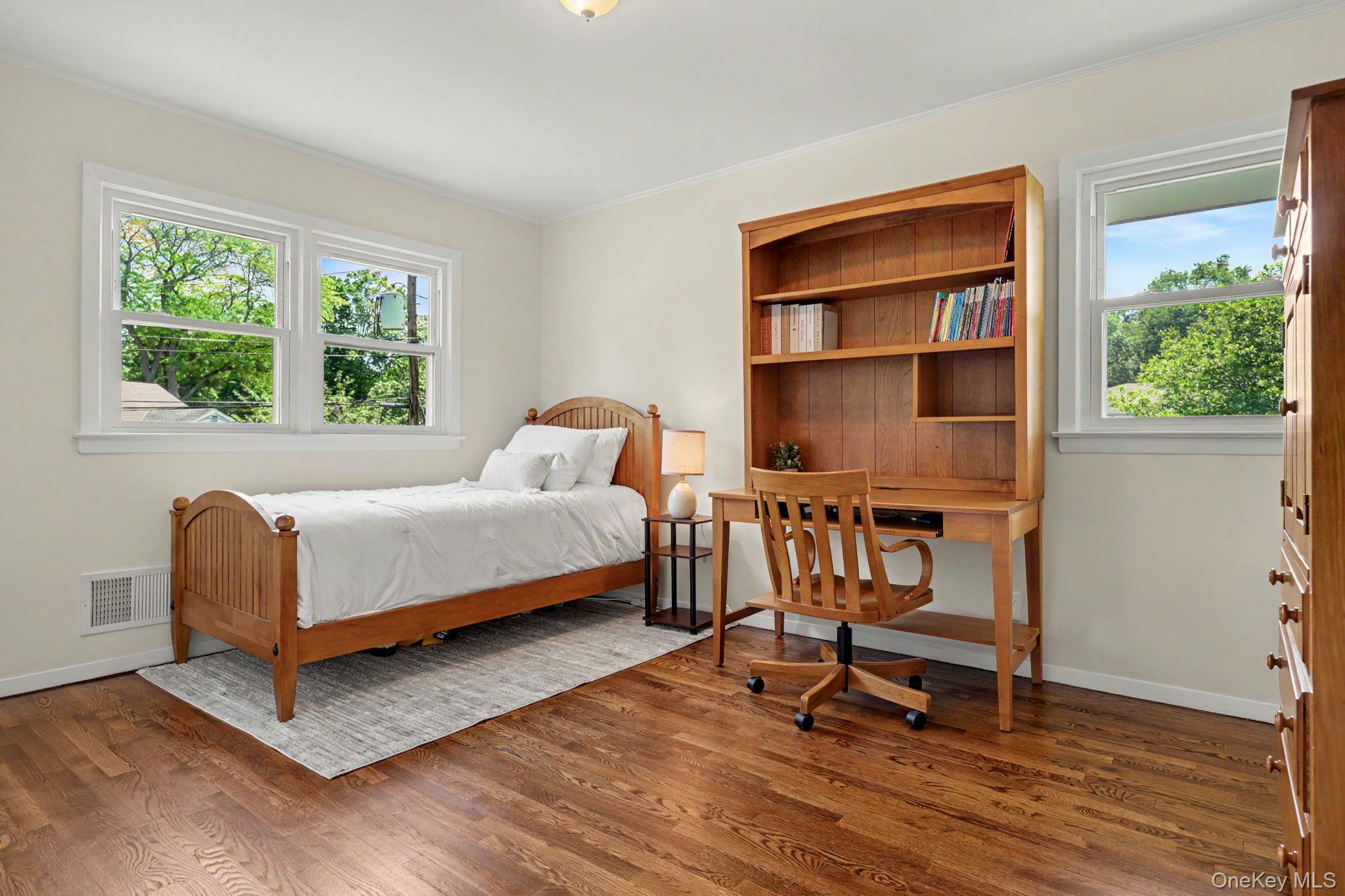 38 Aspen Road New Rochelle, NY 10804 - Photo 13 of 25