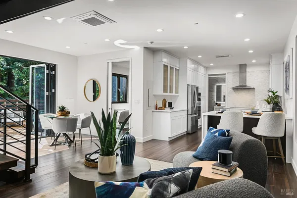 $1,650,000 | 14685 Willow Road, Guerneville, CA 95446