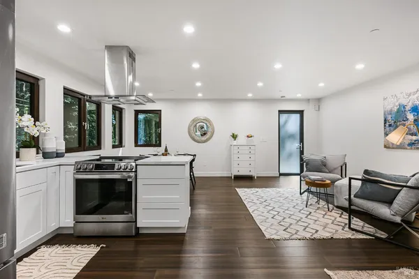 $1,650,000 | 14685 Willow Road, Guerneville, CA 95446