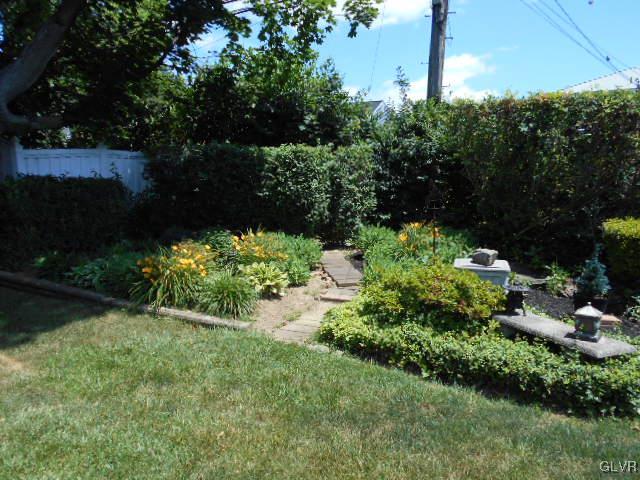 2838 Ivanhoe Road Bethlehem, PA 18017 - Photo 12 of 35 Gallery Image 12