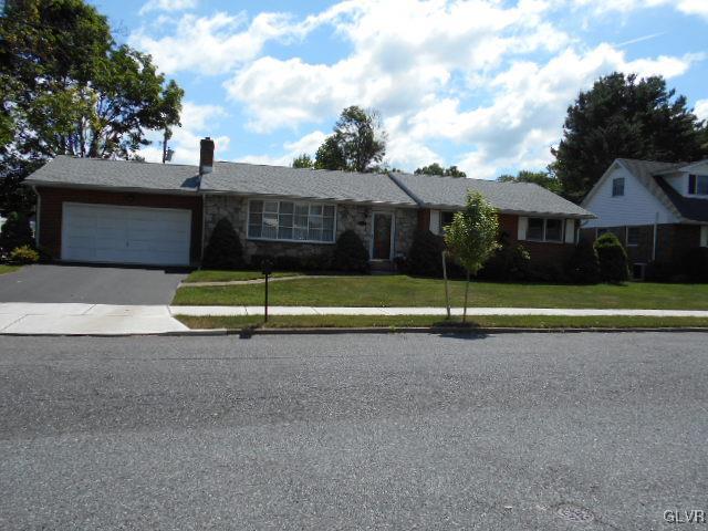 2838 Ivanhoe Road Bethlehem, PA 18017 - Photo 3 of 35 Gallery Image 3