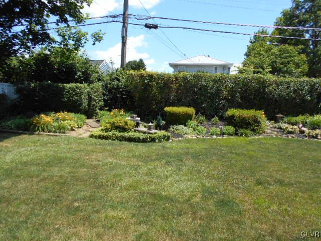 2838 Ivanhoe Road Bethlehem, PA 18017 - Photo 6 of 35 Gallery Image 6