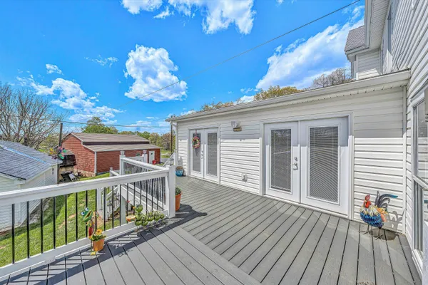 a view of a back yard of the house