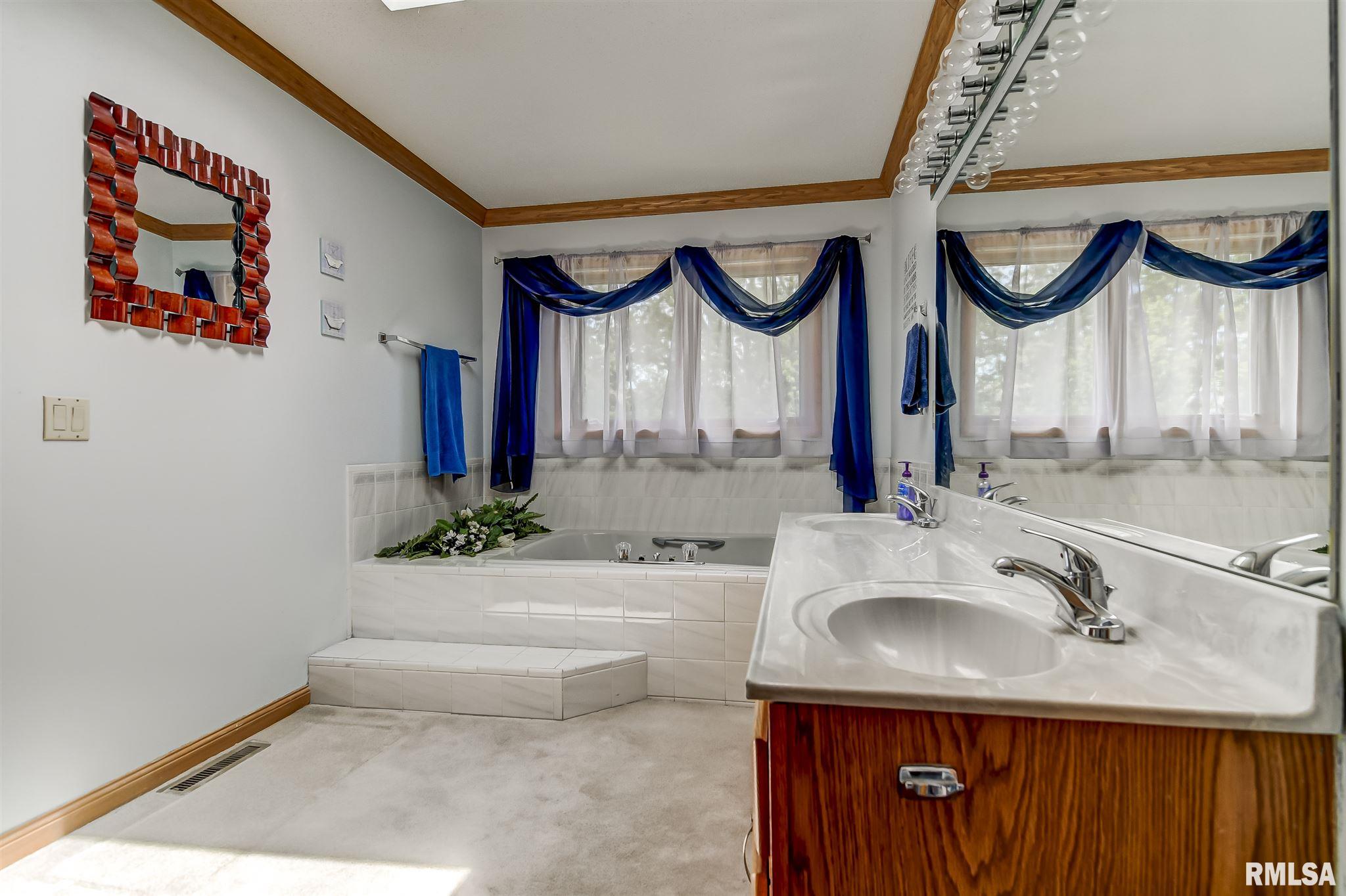 1604 Hunter Ridge Drive Springfield, IL 62704 - Photo 33 of 47 Gallery Image 33