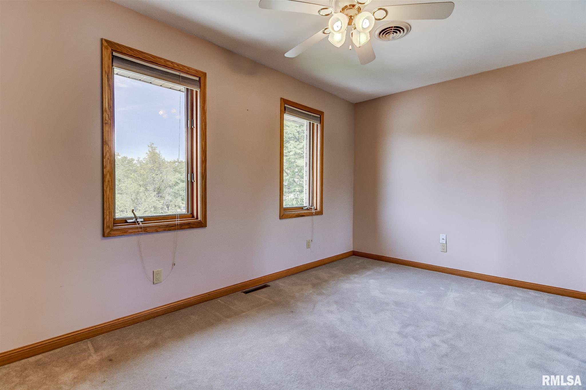 1604 Hunter Ridge Drive Springfield, IL 62704 - Photo 42 of 47 Gallery Image 42