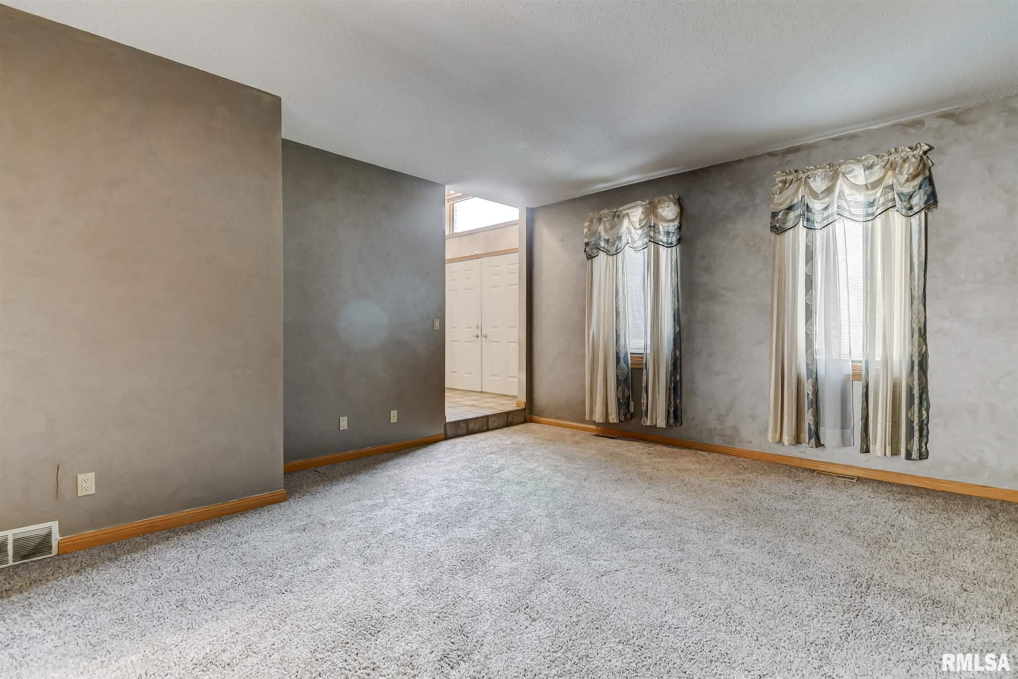 1604 Hunter Ridge Drive Springfield, IL 62704 - Photo 44 of 47 Gallery Image 44