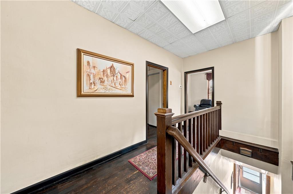 1329 Anderson Road Pittsburgh, PA 15209 - Photo 16 of 36 Gallery Image 16