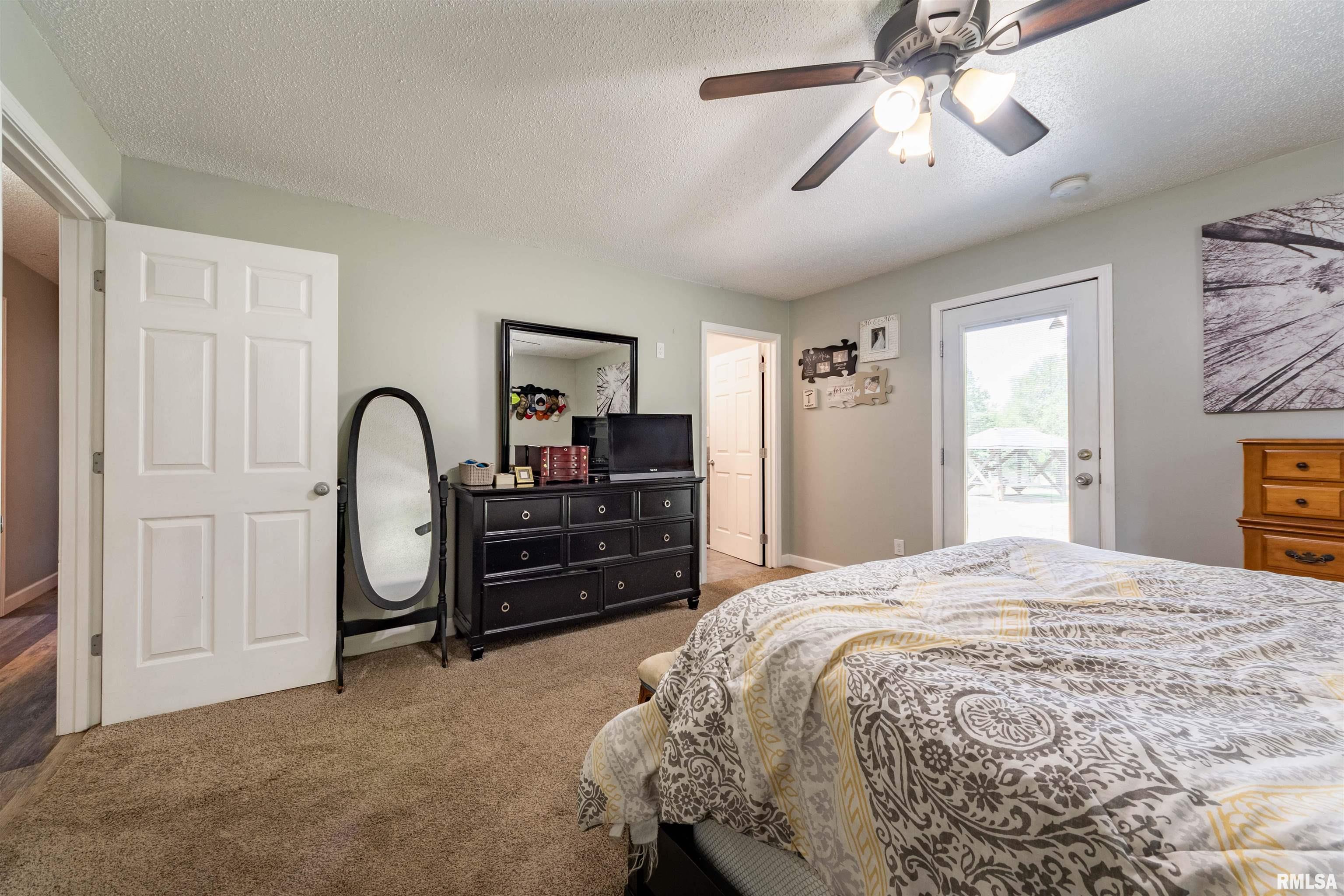 13317 Davidson Road Marion, IL 62959 - Photo 11 of 39