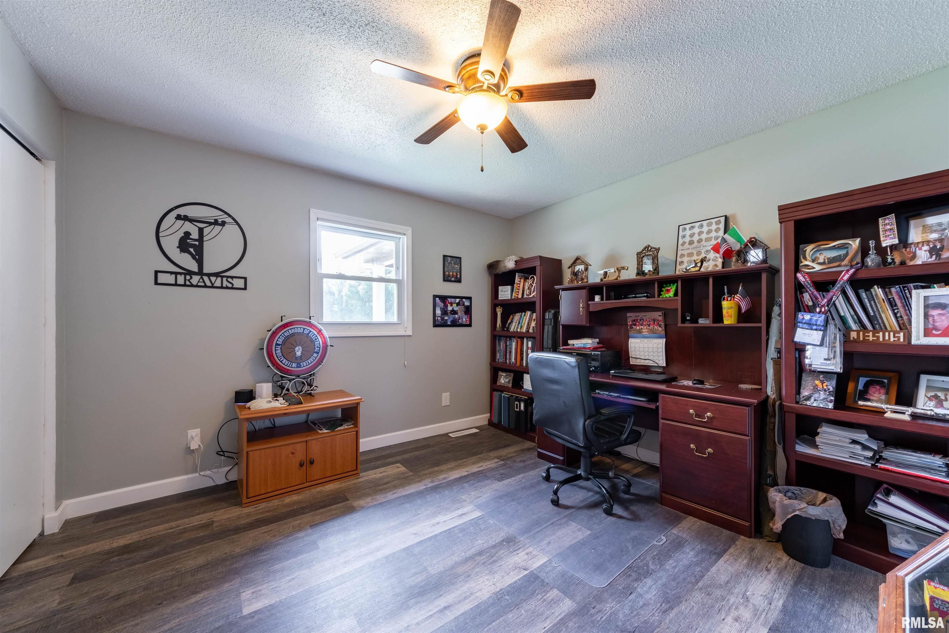 13317 Davidson Road Marion, IL 62959 - Photo 14 of 39