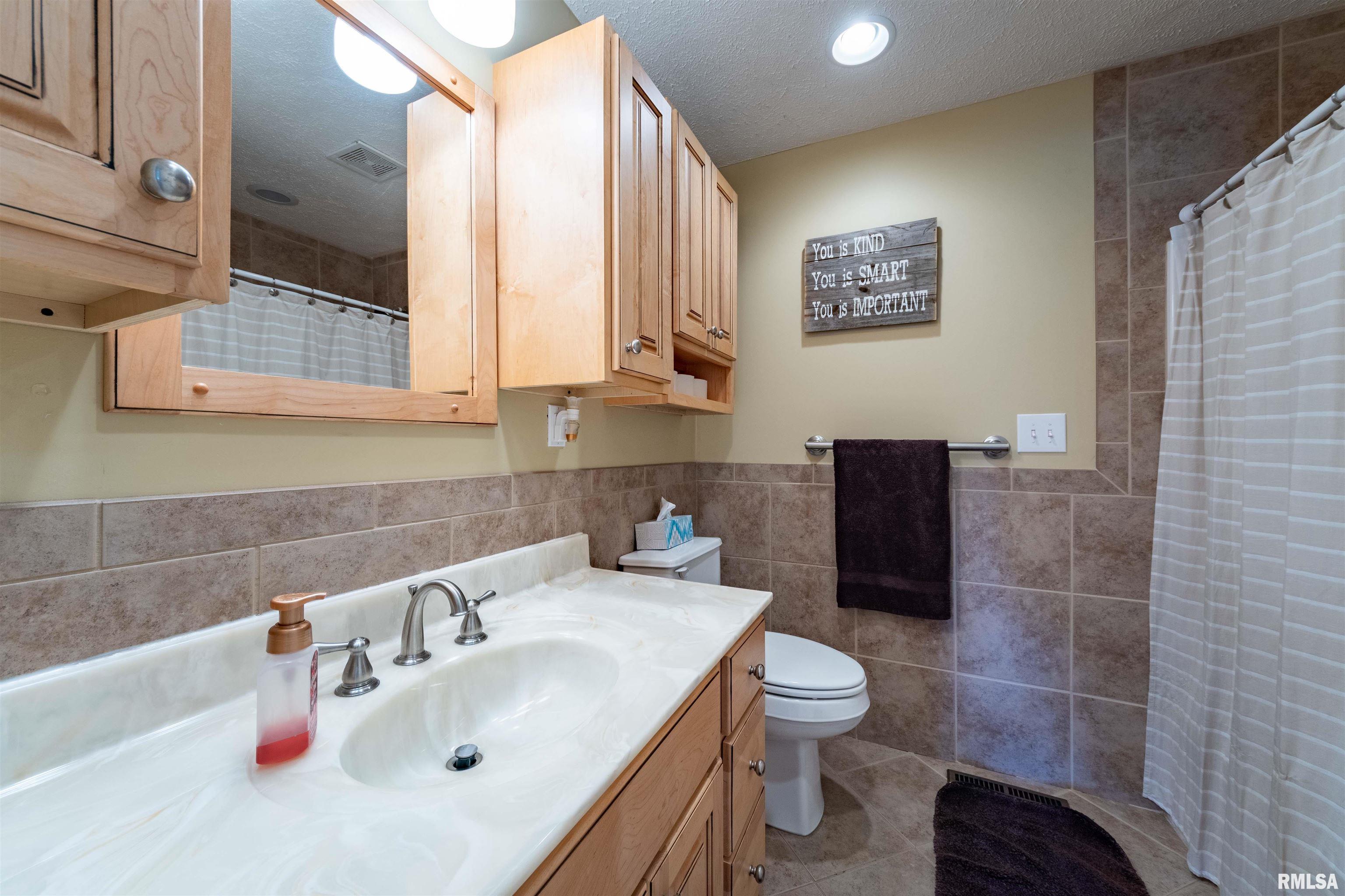 13317 Davidson Road Marion, IL 62959 - Photo 15 of 39