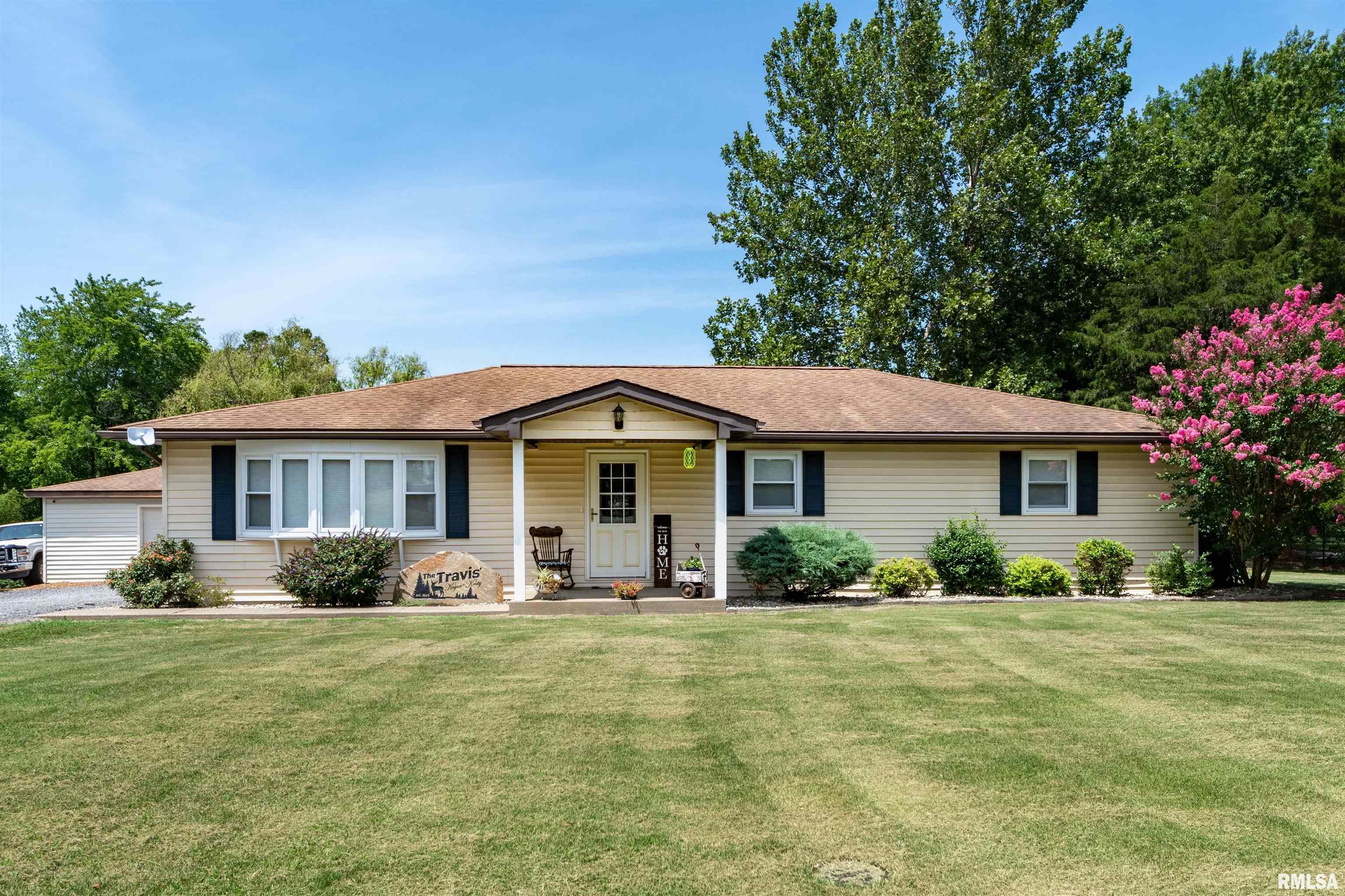 13317 Davidson Road Marion, IL 62959 - Photo 2 of 39