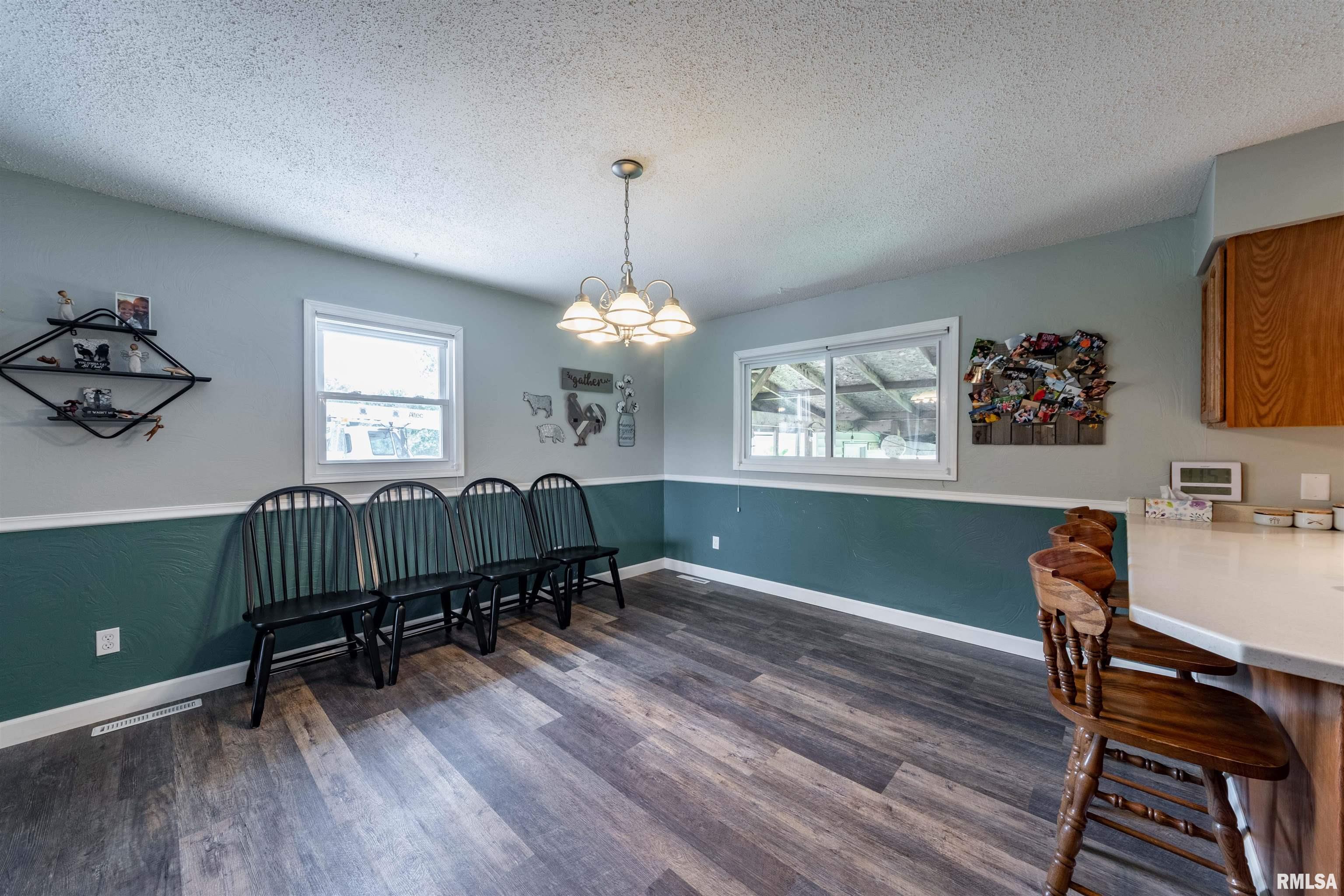 13317 Davidson Road Marion, IL 62959 - Photo 6 of 39