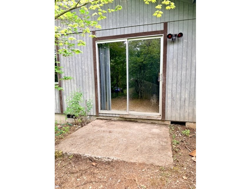 32424 Camas Swale Road Creswell, OR 97426 - Photo 16 of 19