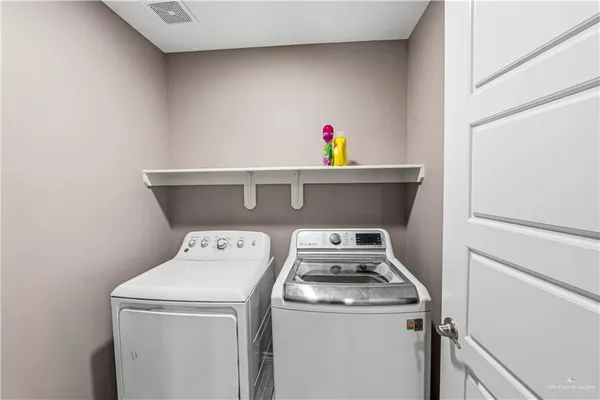 $268,000 | 321 Grand Canyon Street, Edinburg, TX 78541