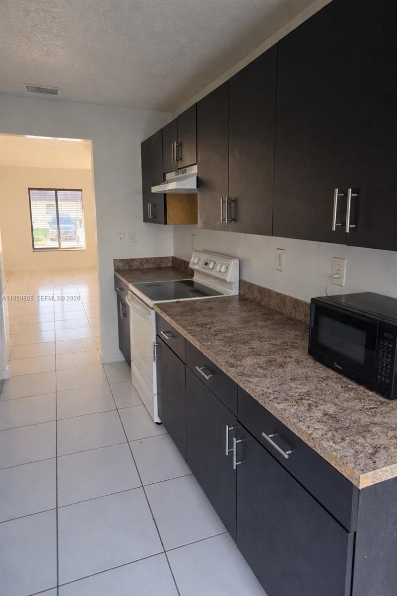 13993 Southwest 280th Terrace Homestead, FL 33033 - Photo 3 of 6