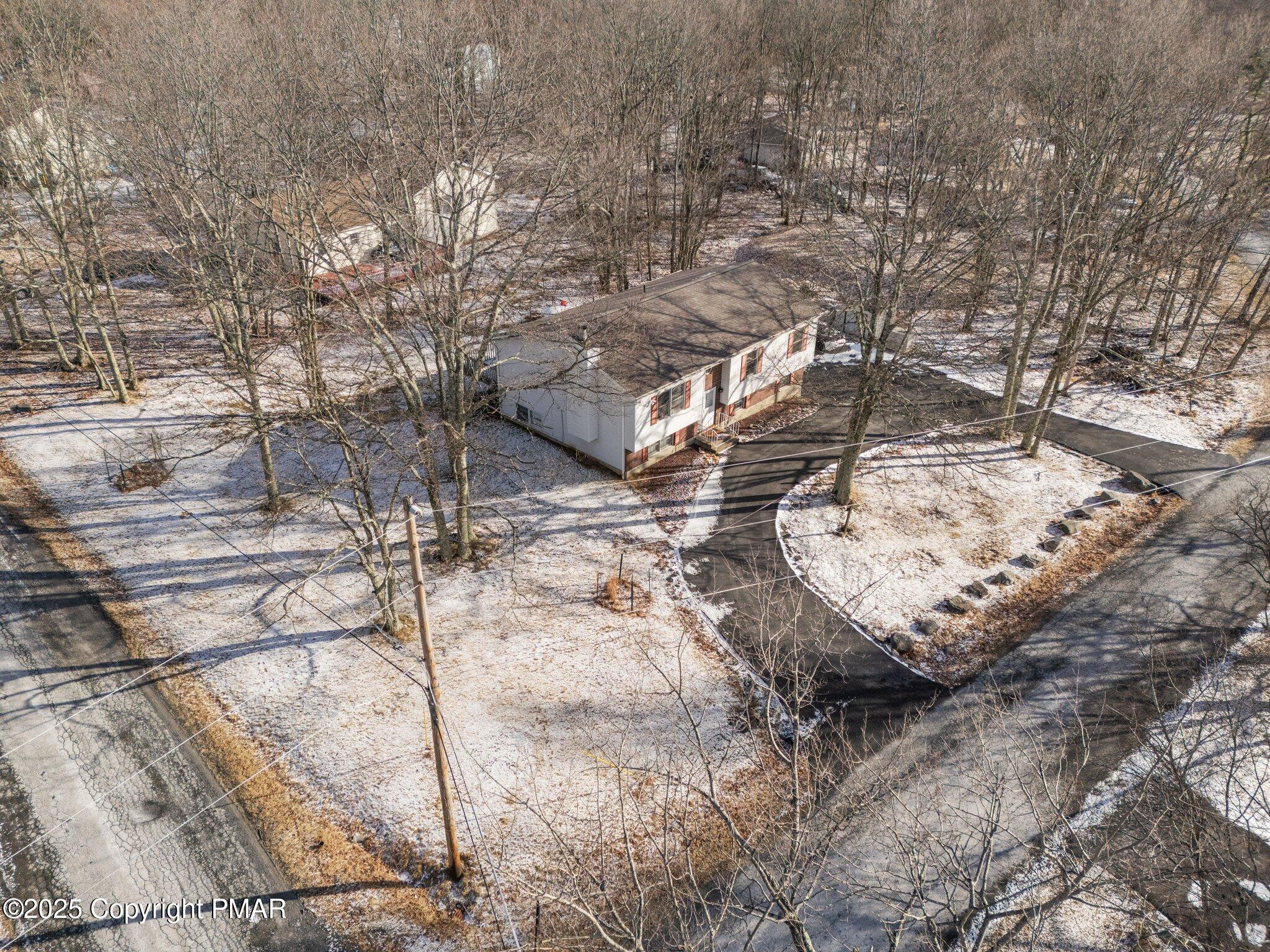 2123 Valleyview Drive Bushkill, PA 18324 - Photo 10 of 39 10-web-or-mls-Image-10