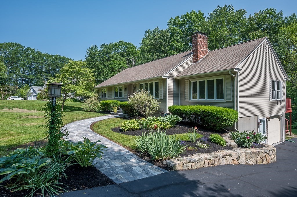 55 Hartness Road Sutton, MA 01590 - Photo 2 of 42