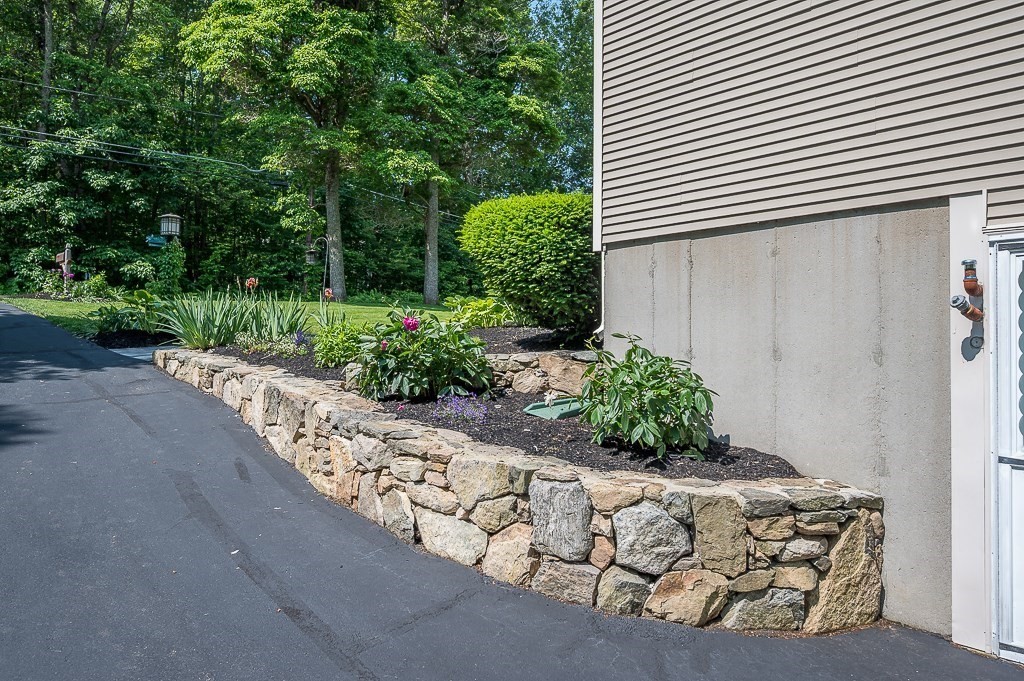 55 Hartness Road Sutton, MA 01590 - Photo 37 of 42