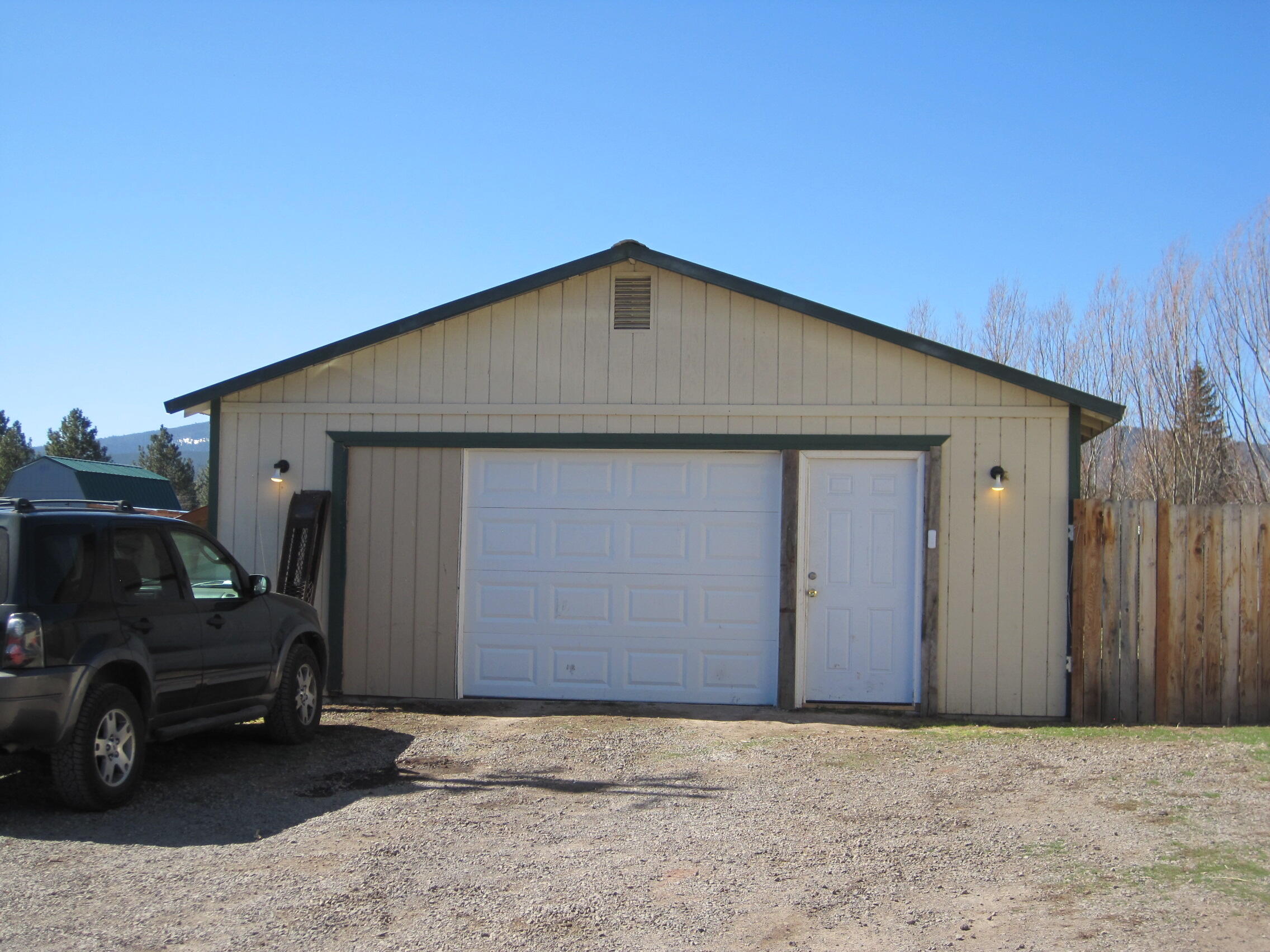 15112 Pioneer Road Klamath Falls, OR 97601 - Photo 13 of 15 013