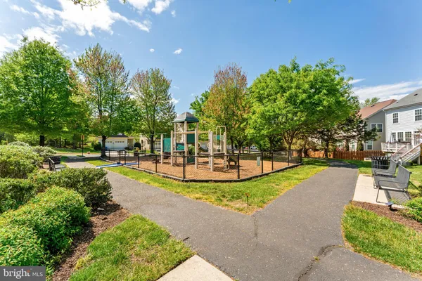 $924,900 | 9805 Amsterdam Street, Lorton, VA 22079
