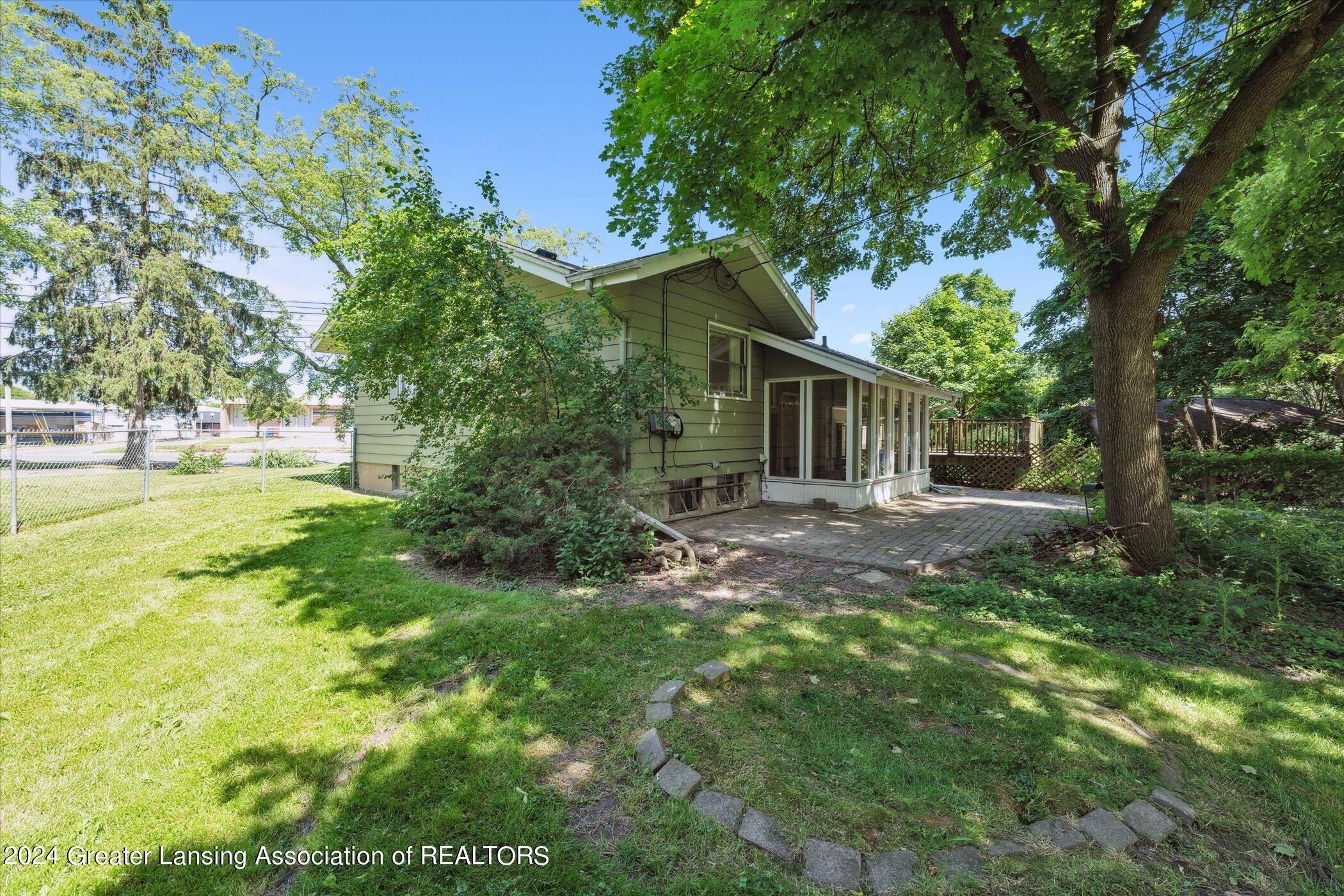 1135 Abbot Road East Lansing, MI 48823 - Photo 41 of 52 Exterior Back