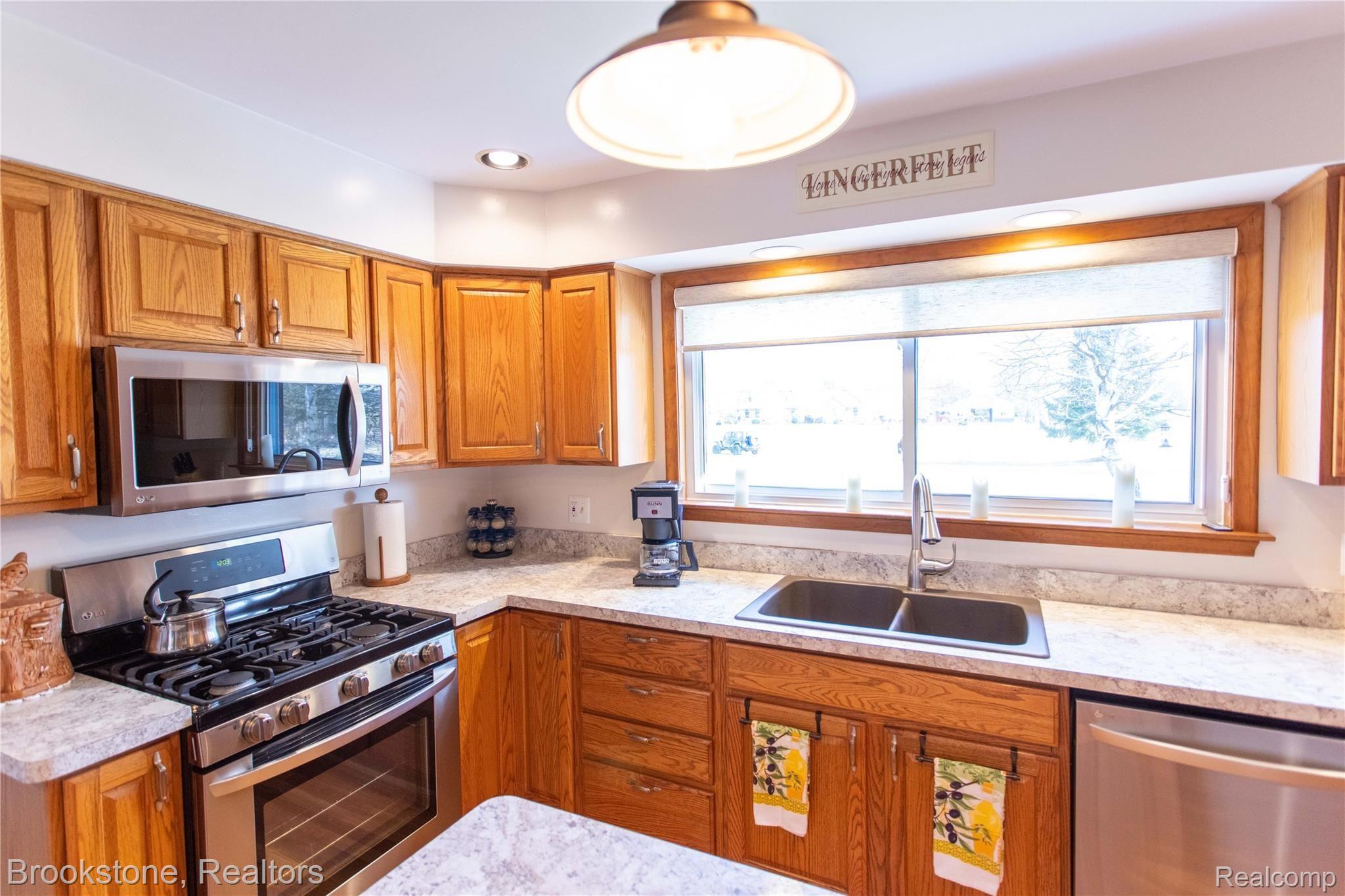 71303 Weeks Road Richmond, MI 48062 - Photo 9 of 42 house_weeks-9.jpg