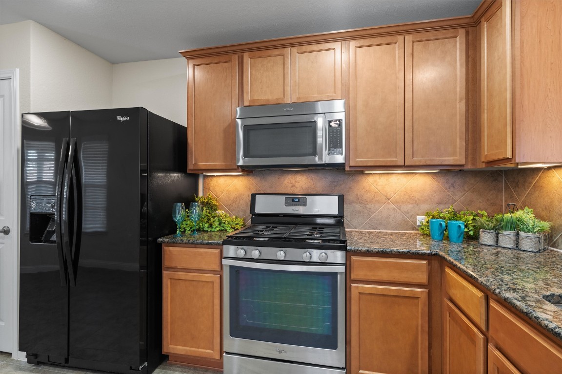 307 Kickapoo Creek Lane Georgetown, TX 78633 - Photo 12 of 30