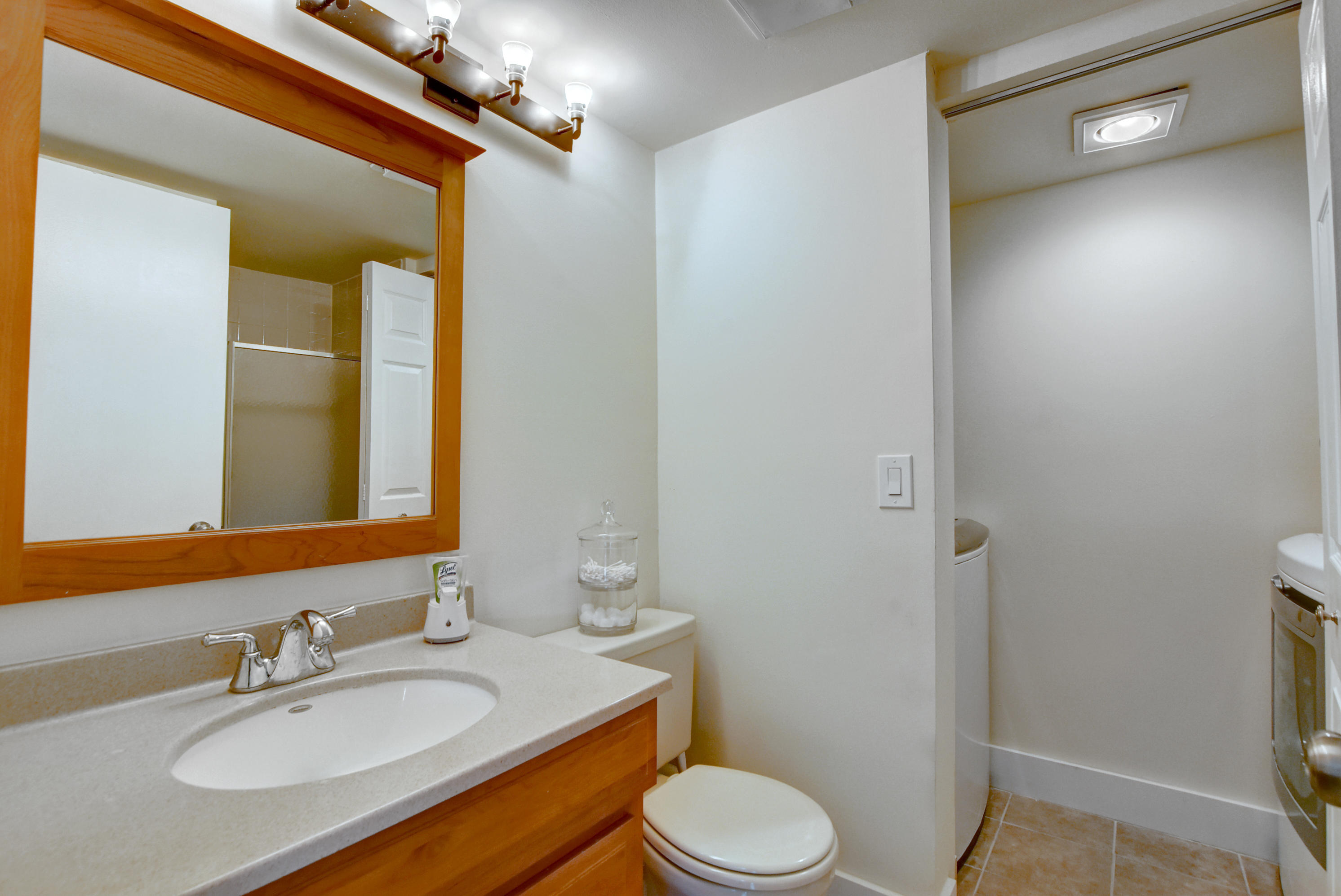 22204 Boca Rancho Drive, Unit A Boca Raton, FL 33428 - Photo 15 of 27 Downstairs bathroom/laundry