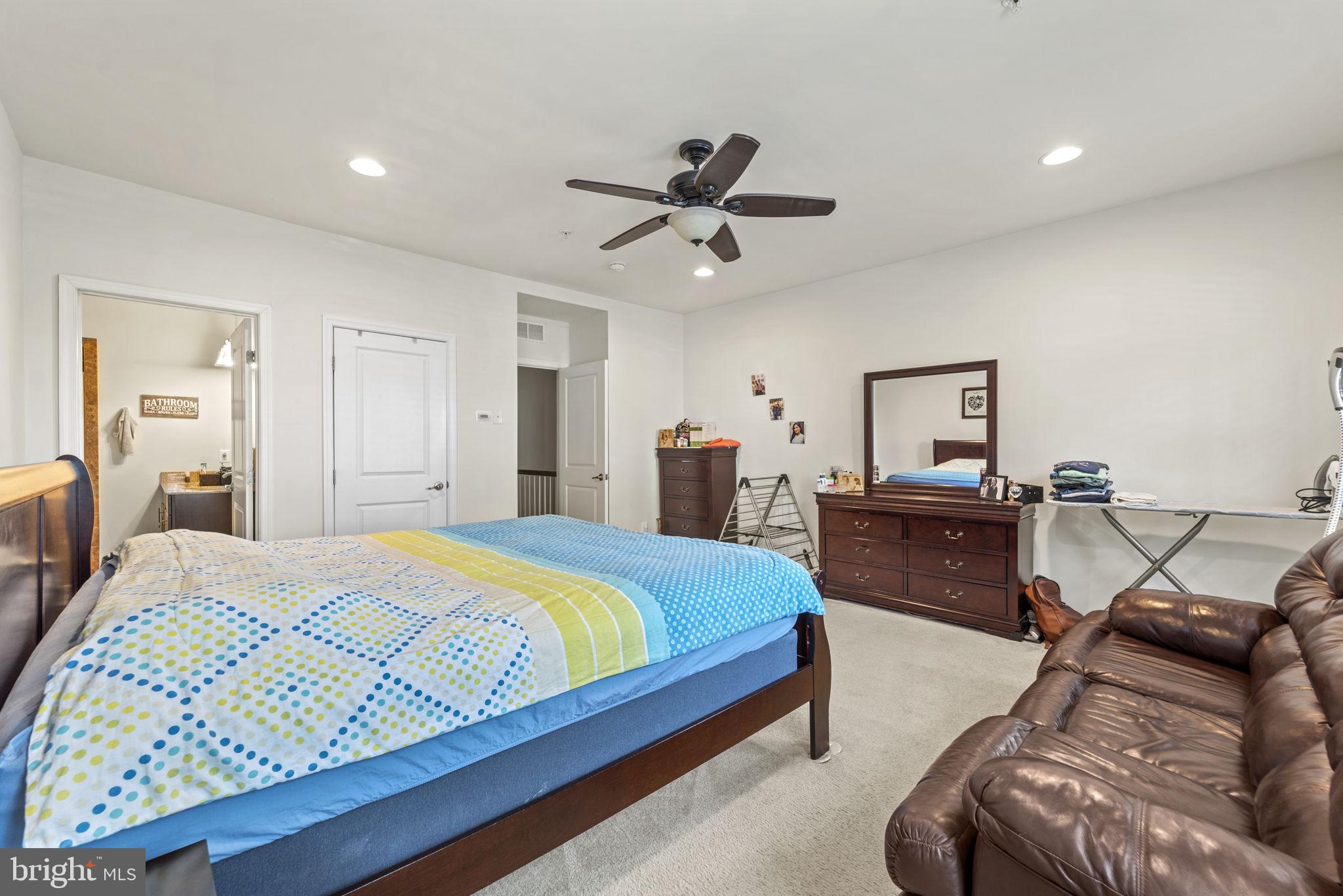 42115 Piebald Square Aldie, VA 20105 - Photo 21 of 36