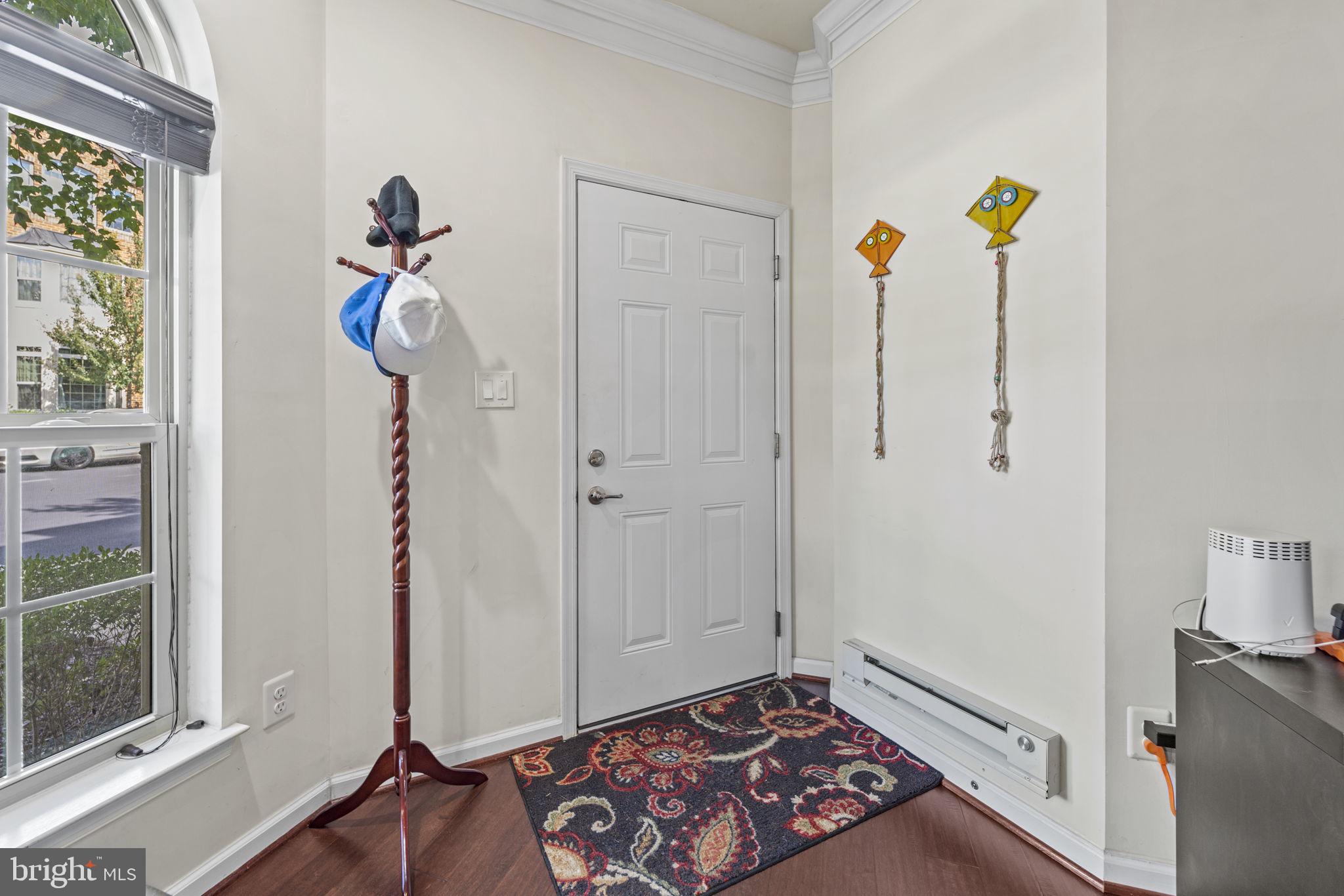 42115 Piebald Square Aldie, VA 20105 - Photo 5 of 36