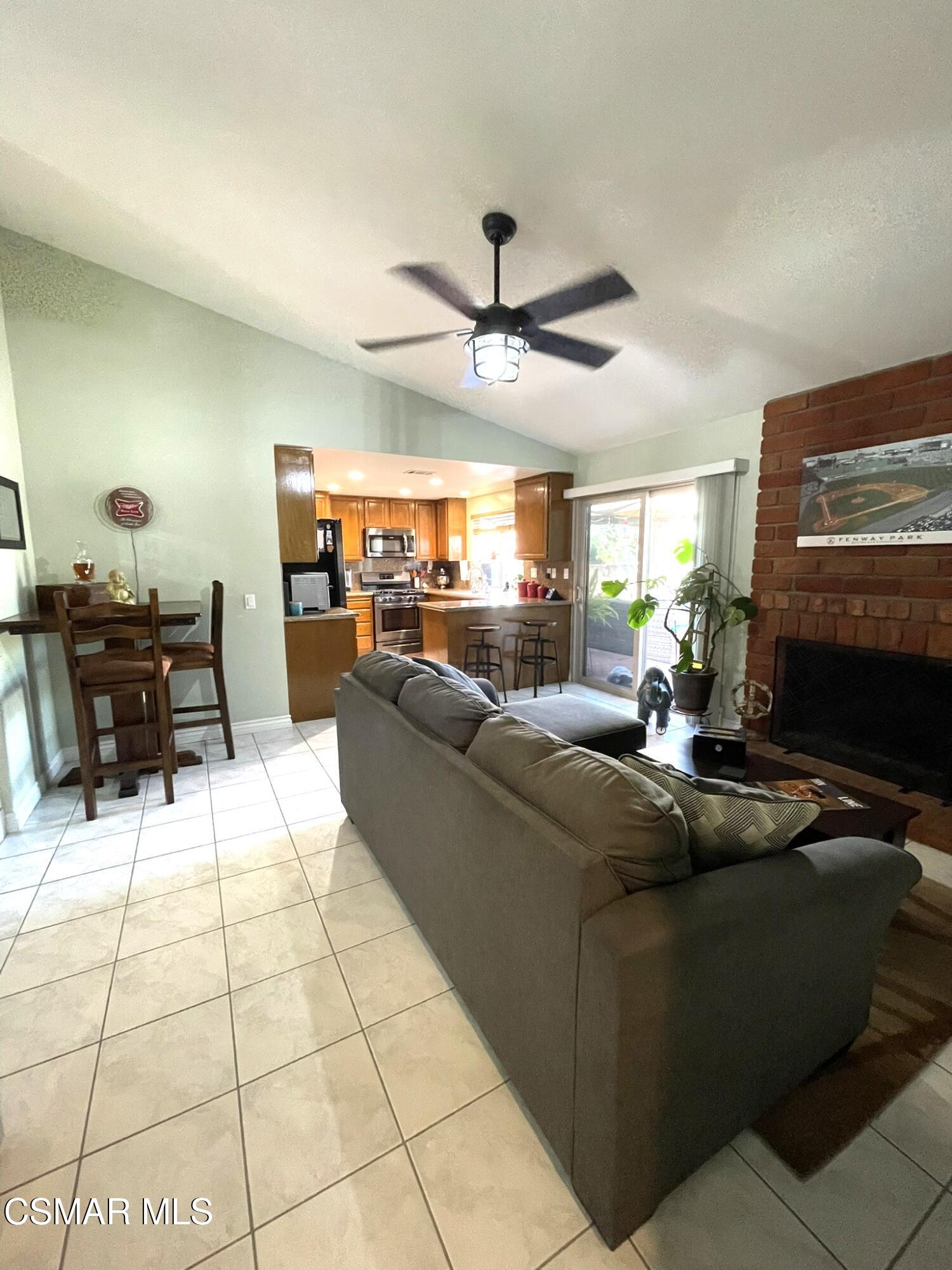13677 Gunsmoke Road Moorpark, CA 93021 - Photo 11 of 24 12