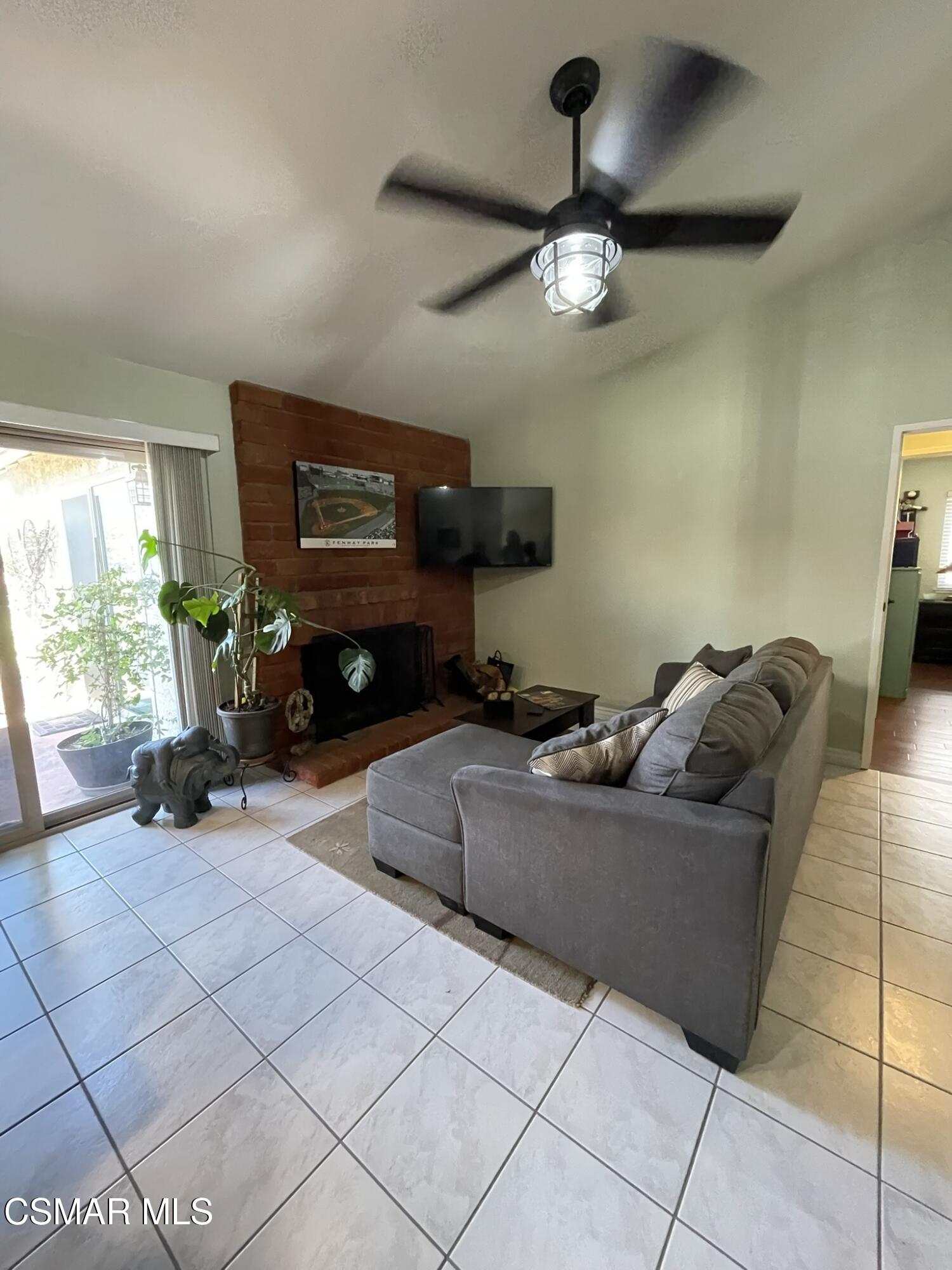 13677 Gunsmoke Road Moorpark, CA 93021 - Photo 9 of 24 10