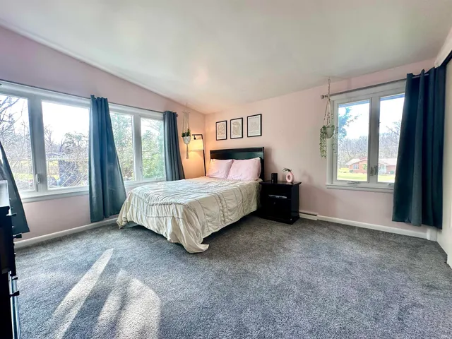 $273,500 | 701 Applewood Road, Huntingburg, IN 47542