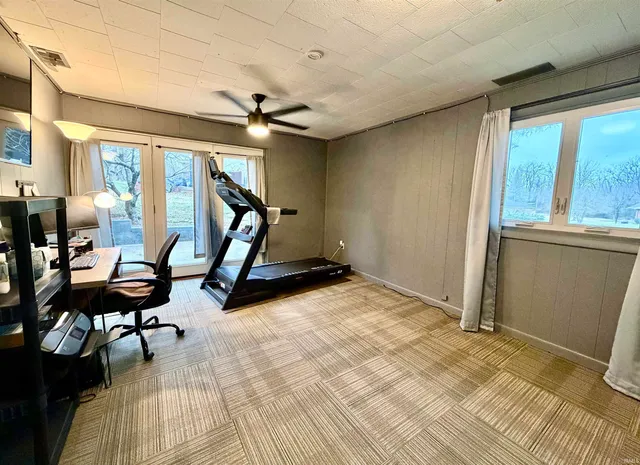 $273,500 | 701 Applewood Road, Huntingburg, IN 47542